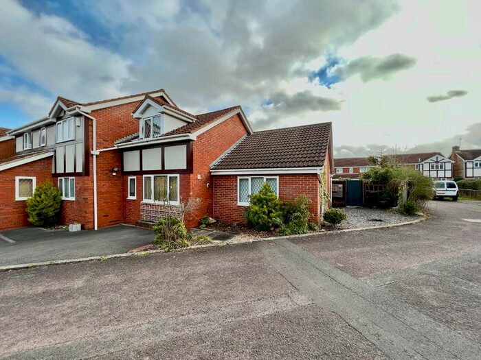 2 Bedroom Semi-Detached House To Rent In Sedgefield Gardens, Downend, Bristol, BS16