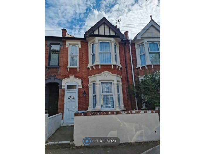4 Bedroom Terraced House To Rent In Lichfield Road, London, E6