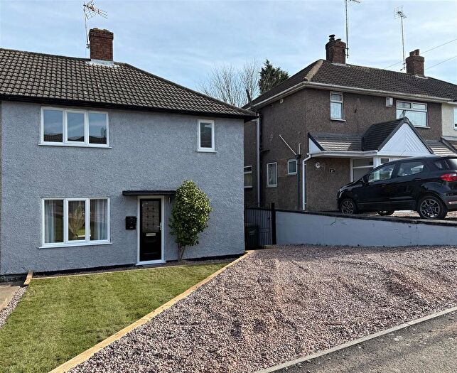 3 Bedroom Semi-Detached House For Sale In Flaxley Road, Rugeley, WS15