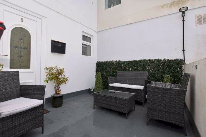 3 Bedroom Property To Rent In Brunel Heights Saltash Town, Saltash, PL12