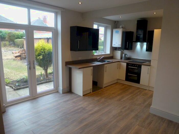 3 Bedroom Semi-Detached House To Rent In Courtway Drive, Sneyd Green, ST1