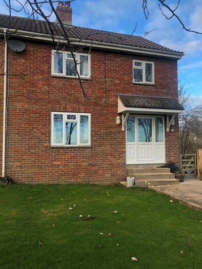 3 Bedroom Semi-Detached House To Rent In Liddington Warren, SN4
