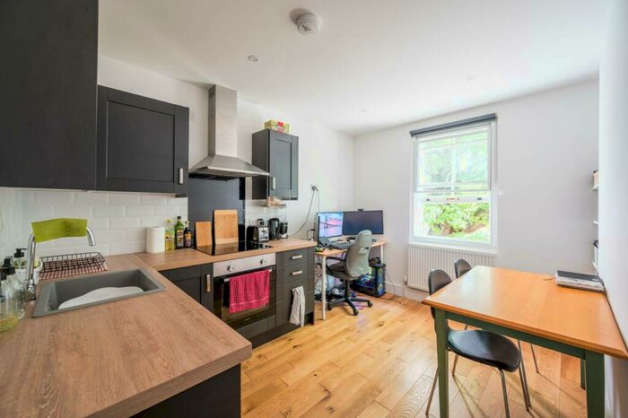 1 Bedroom Flat To Rent In Herne Hill, Herne Hill, London, SE24