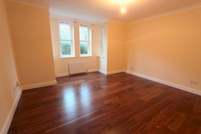 2 Bedroom Flat To Rent In Bredgar Road, London, N19