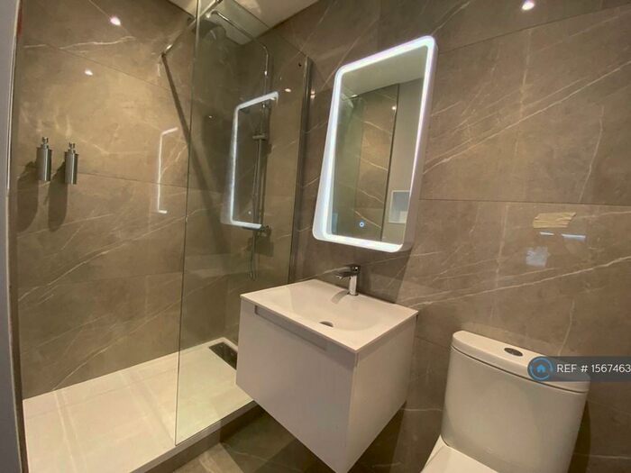 1 Bedroom Flat To Rent In Churchill Way, Macclesfield, SK11