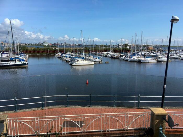 3 Bedroom Town House To Rent In Chandlers Way, Penarth, CF64