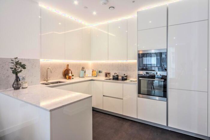 2 Bedroom Apartment To Rent In Thornes House, Charles Clowes Walk, London, SW11