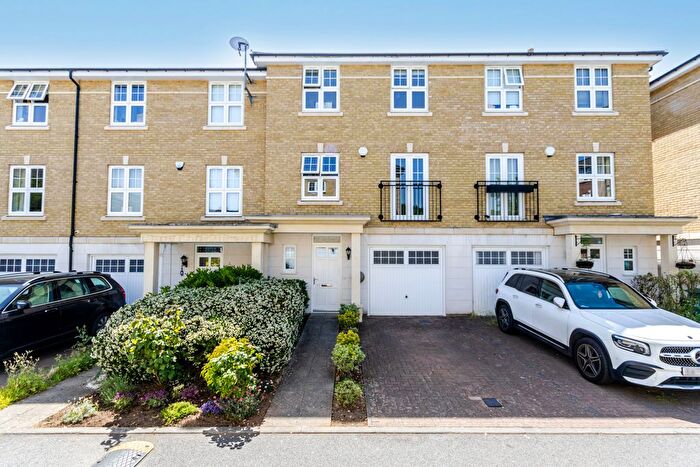 4 Bedroom Town House For Sale In Colnhurst Road, Watford, WD17