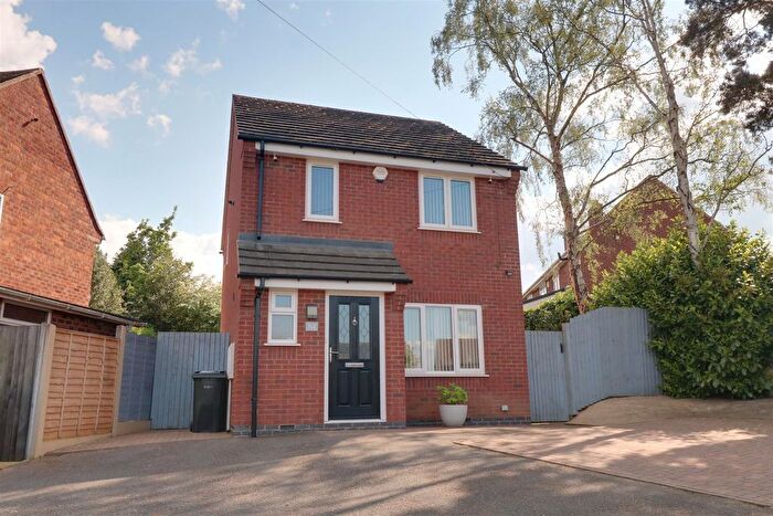 3 Bedroom Detached House For Sale In Low Street, Walsall, WS6