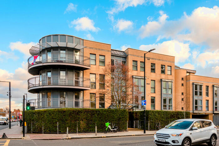 1 Bedroom Apartment To Rent In Altair Court, Southgate Road, De Beavoir, Islington, N1