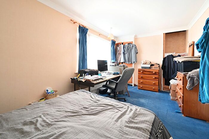 3 Bedroom Semi-Detached House For Sale In Victoria Road, Shoreham, West Sussex, BN43