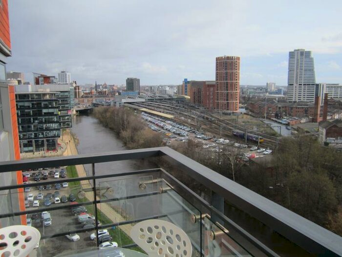 2 Bedroom Apartment To Rent In Whitehall Waterfront, Riverside Way, LS1