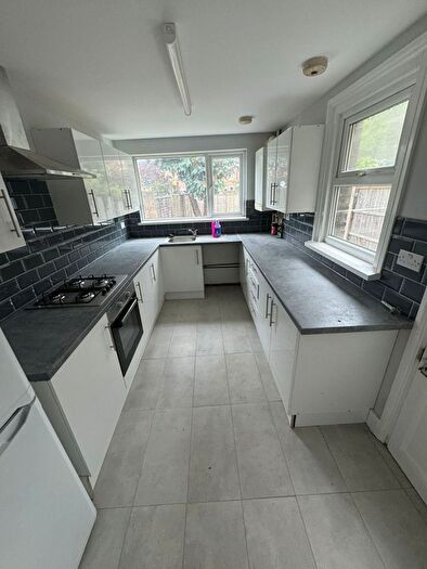 3 Bedroom Terraced House To Rent In Bury Street, London, N9