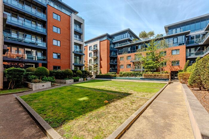 1 Bedroom Flat For Sale In Portland House, Chartfield Avenue, SW15