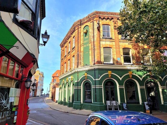 2 Bedroom Flat To Rent In Market Place, Margate, CT9