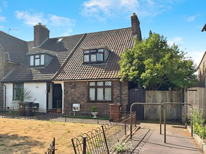 2 Bedroom Terraced House For Sale In Arnold Road, Dagenham, RM10