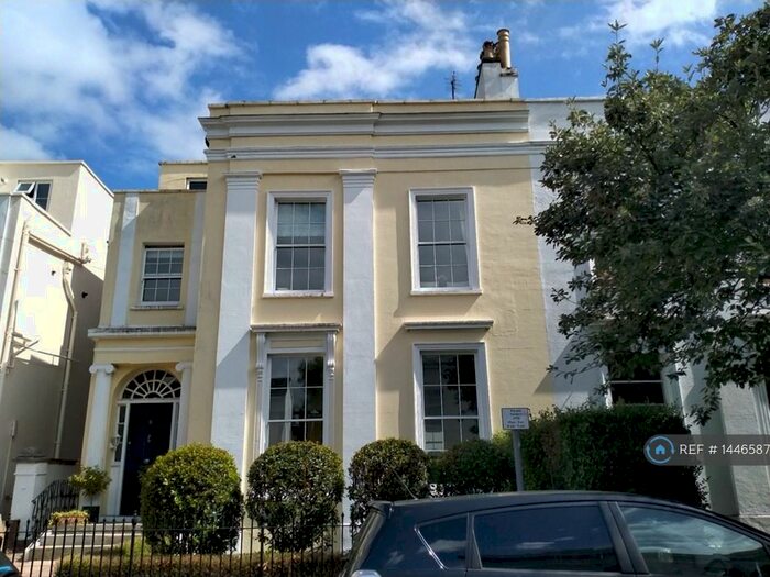 2 Bedroom Flat To Rent In Priory Street, Cheltenham, GL52