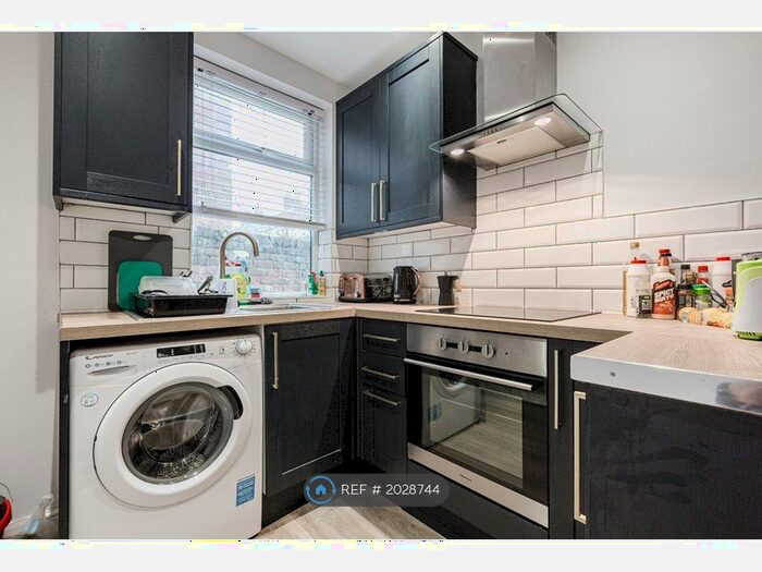 4 Bedroom Semi-Detached House To Rent In Leopold Road, Kensington, Liverpool, L7