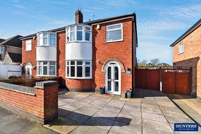 3 Bedroom Semi-Detached House For Sale In Guilford Drive, Wigston, Leicester, LE18