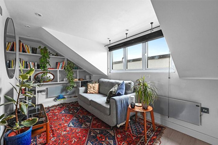 1 Bedroom Apartment For Sale In Lower Clapton Road, Hackney, E5