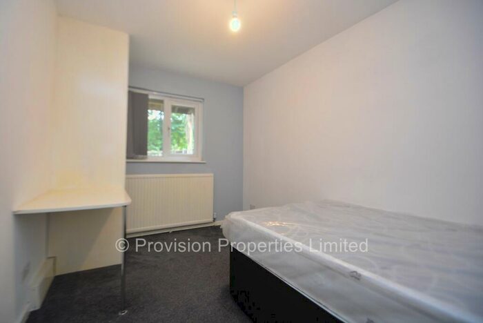 4 Bedroom Terraced House To Rent In Well Close Rise, City Centre, Leeds, LS7