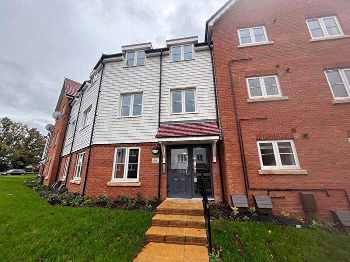 2 Bedroom Apartment To Rent In Fontwell, Chichester, BN18