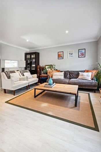 3 Bedroom Terraced House For Sale In Carmichael Mews, London, SW18