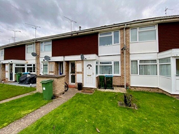 1 Bedroom Flat To Rent In Cubb Field, Aylesbury, HP19