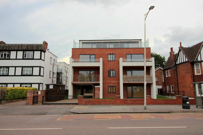 2 Bedroom Flat To Rent In New Wanstead, Leytonstone, E11