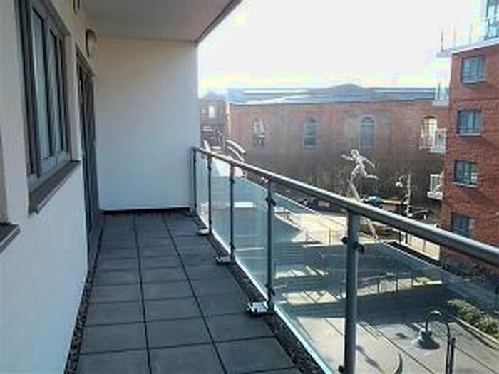 2 Bedroom Flat To Rent In Lonsdale, Wolverton, Milton Keynes, MK12