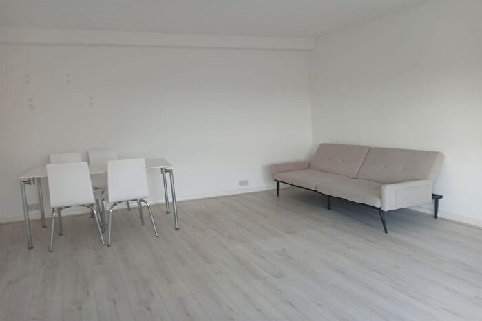 1 Bedroom Flat To Rent In Highgate High Street, Highgate, N6
