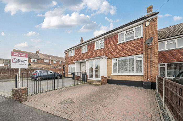3 Bedroom Terraced House For Sale In Munford Drive, Swanscombe, Kent, DA10