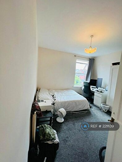 2 Bedroom Terraced House To Rent In Ewart Road, Nottingham, NG7