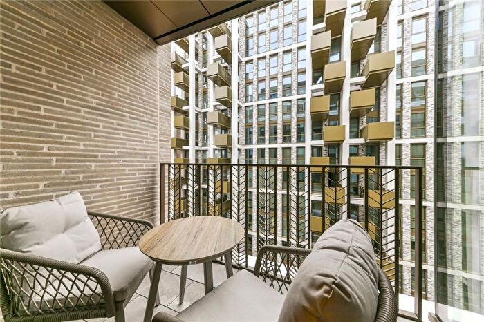 2 Bedroom Apartment To Rent In St. John's Wood Road, London, NW8