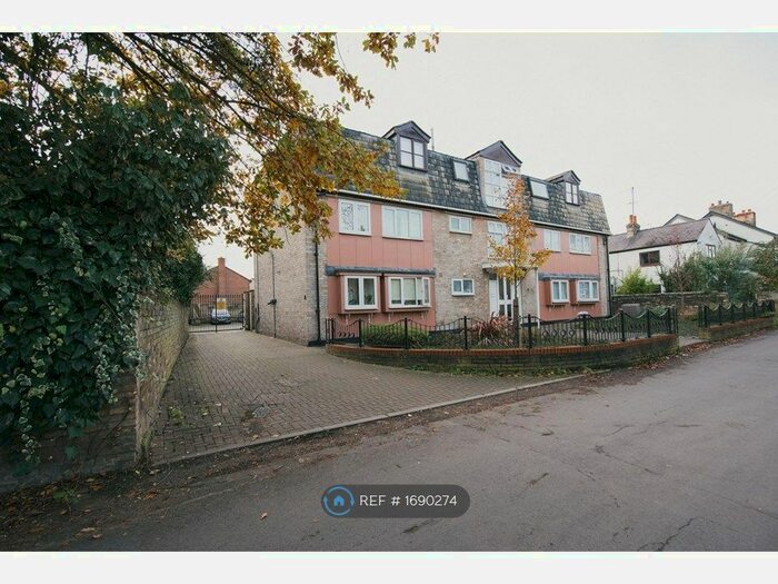 2 Bedroom Flat To Rent In Ferry Lane, Cambridge, CB4