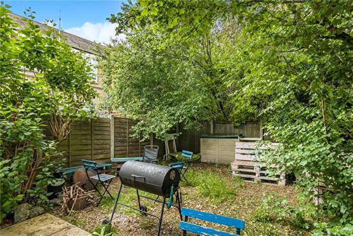 4 Bedroom Terraced House To Rent In Vawdrey Close, London, E1