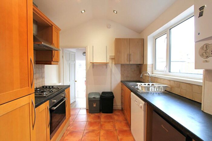 5 Bedroom Flat To Rent In Bayswater Road, Jesmond, Newcastle, NE2