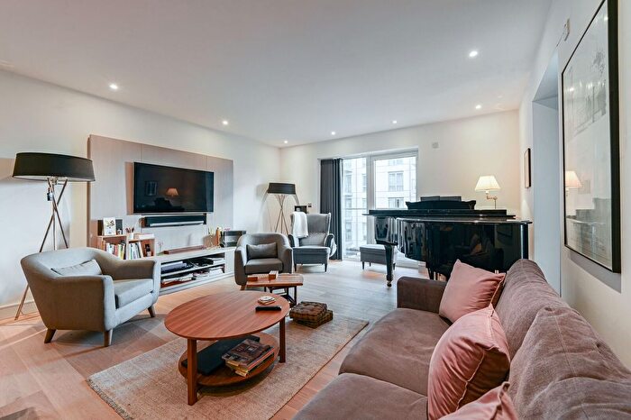 3 Bedroom Flat For Sale In Fulham Reach, Hammersmith, London, W6