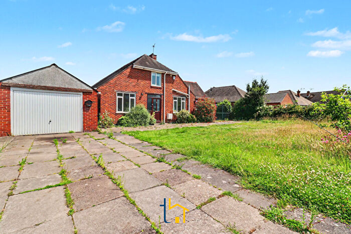 3 Bedroom Detached House To Rent In Middlefield Lane, Hinckley, LE10