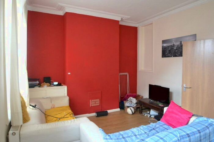 3 Bedroom Terraced House To Rent In Birkin Avenue, Radford, Nottingham, NG7