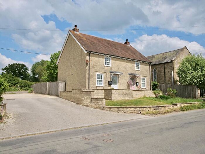 2 Bedroom Semi-Detached House For Sale In Stour Row, Shaftesbury, SP7