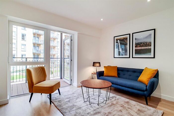 1 Bedroom Flat To Rent In Castleton House, Beaufort Park, Aerodrome Road, Colindale, London, NW9