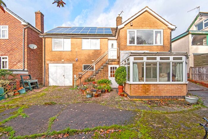 3 Bedroom Property For Sale In Alexandra Road East, Chesterfield, S41