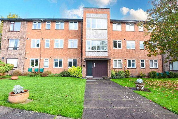 3 Bedroom Apartment To Rent In Dukes Drive, Clarendon Park, Leicester, LE2