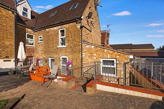 2 Bedroom Ground Maisonette For Sale In Stratford Lane, Rainham, ME8