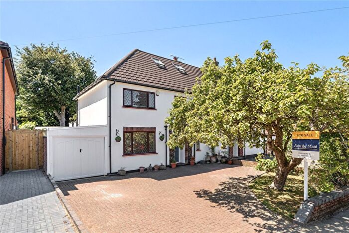 4 Bedroom Semi-Detached House For Sale In Park Avenue, Orpington, BR6