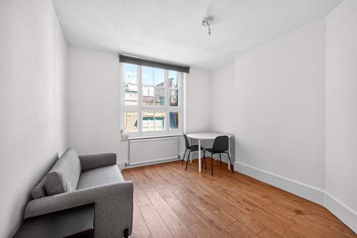 1 Bedroom Apartment To Rent In Clerkenwell Road, London, EC1R
