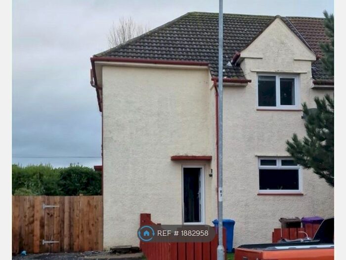 4 Bedroom Semi-Detached House To Rent In Innerwood Road, Kilwinning, KA13