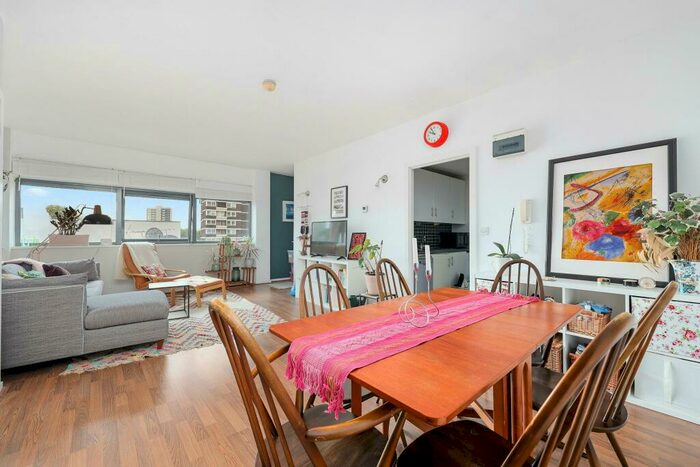 1 Bedroom Flat To Rent In Plaistow Road, London, E13