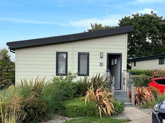 2 Bedroom Property For Sale In Hoburne, Longstone Road, St Maybn, Bodmin, PL30